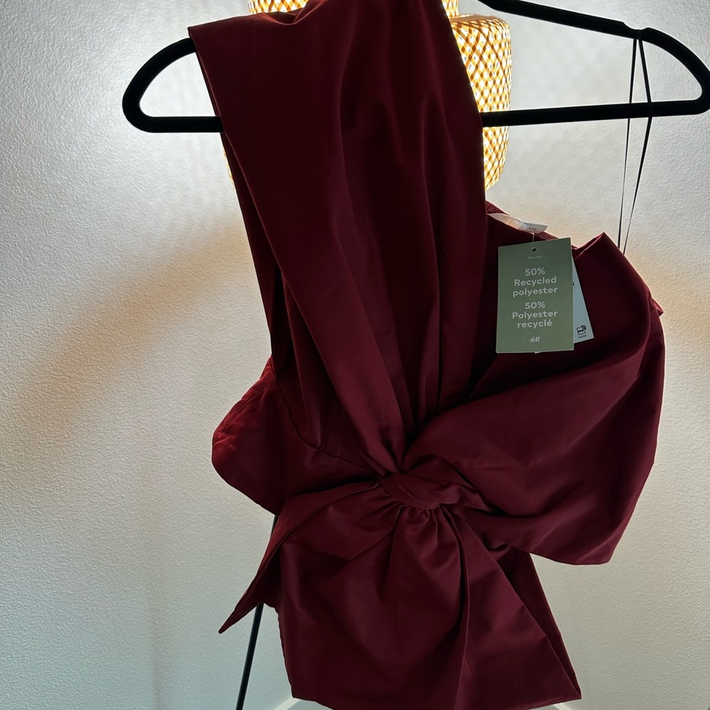 H&M bow top